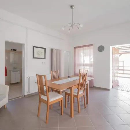 Apartamento Dózsa Apartman *